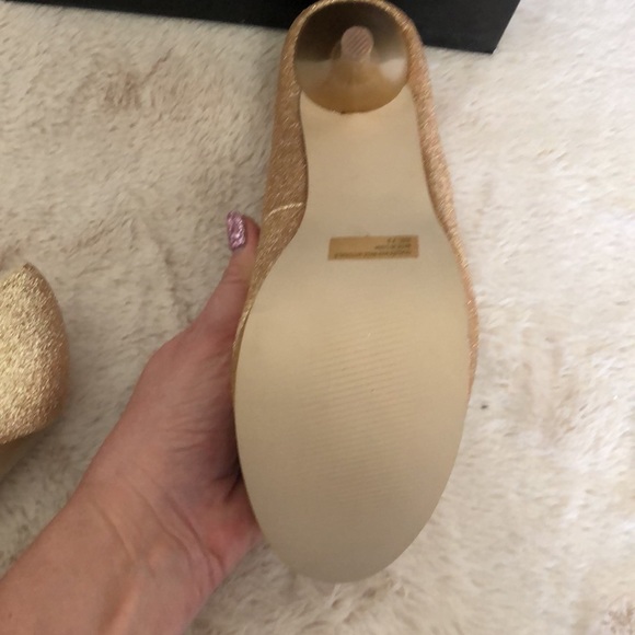NWT Unsensored Women’s Gold Glitter Heels, Sz 7.5 - Picture 5 of 7